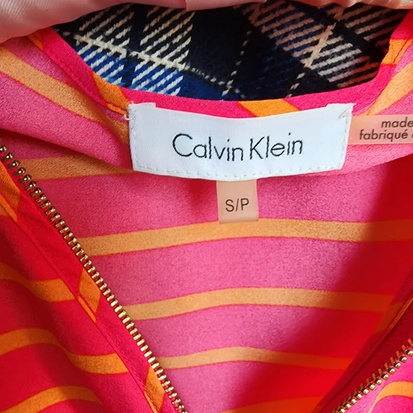 Calvin Klein top - Picture 3 of 3